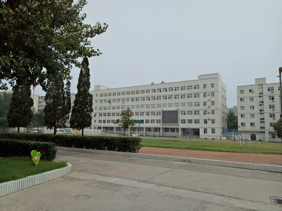 河南省工业学校秋季招生火热进行 河南工业教育再启新篇
